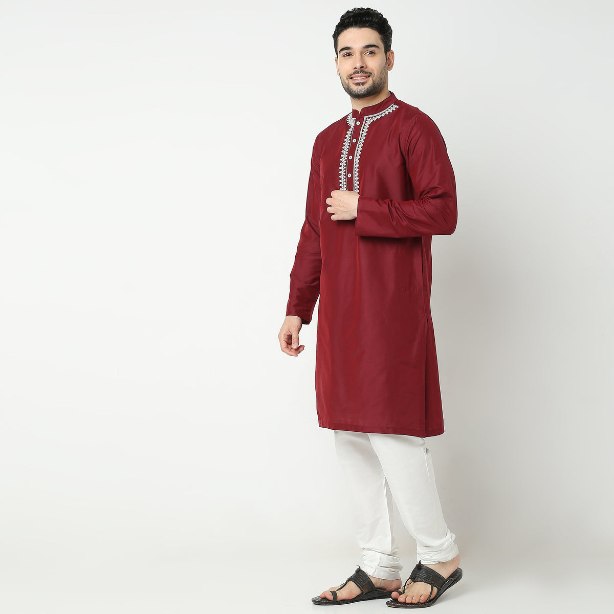 Regular Fit Embroidered Kurta