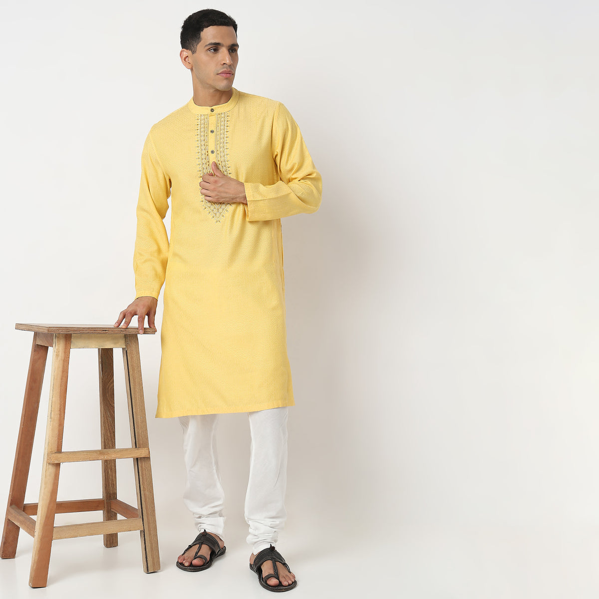 Regular Fit Structured Kurta