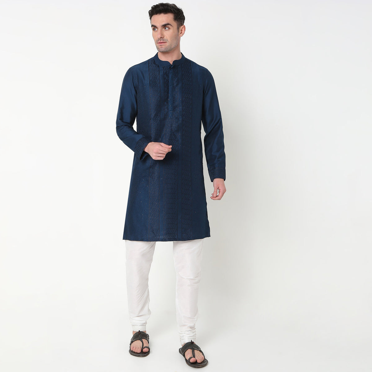 Regular Fit Embroidered Kurta