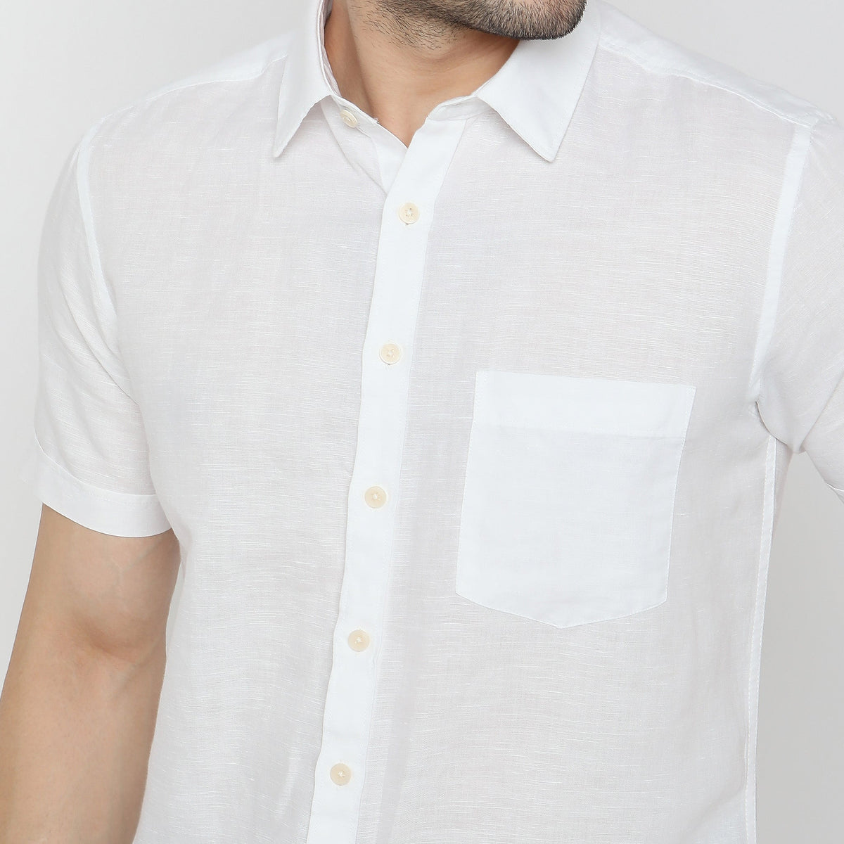 Men Wearing Slim Fit Solid Shirt