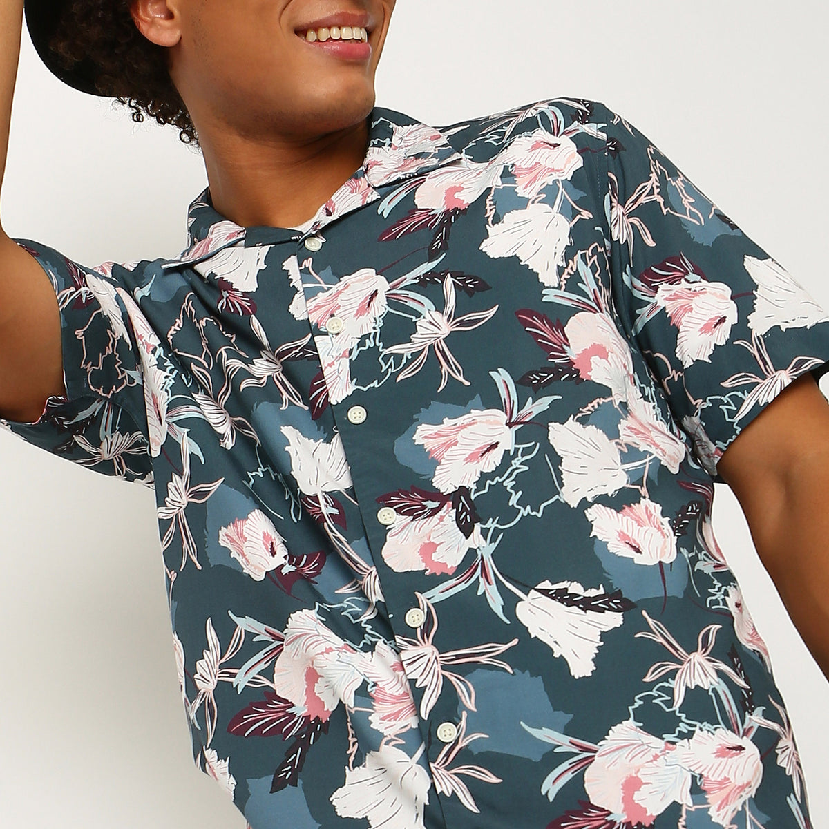 Men Wearing Regular Fit Printed Shirt