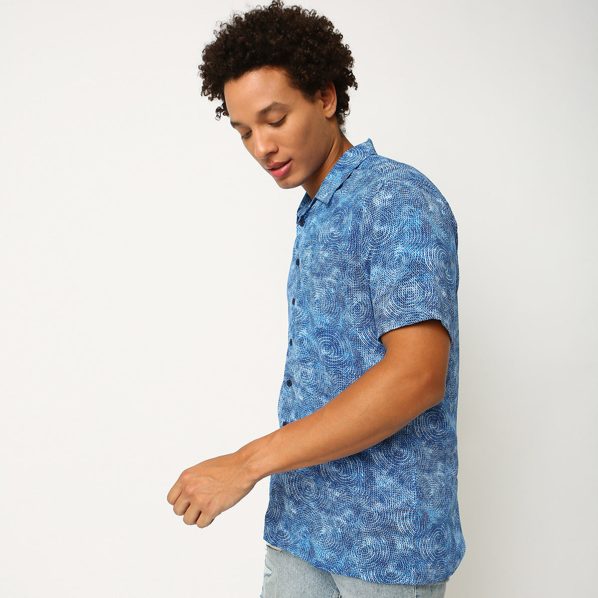 Men Wearing Regular Fit Printed Shirt