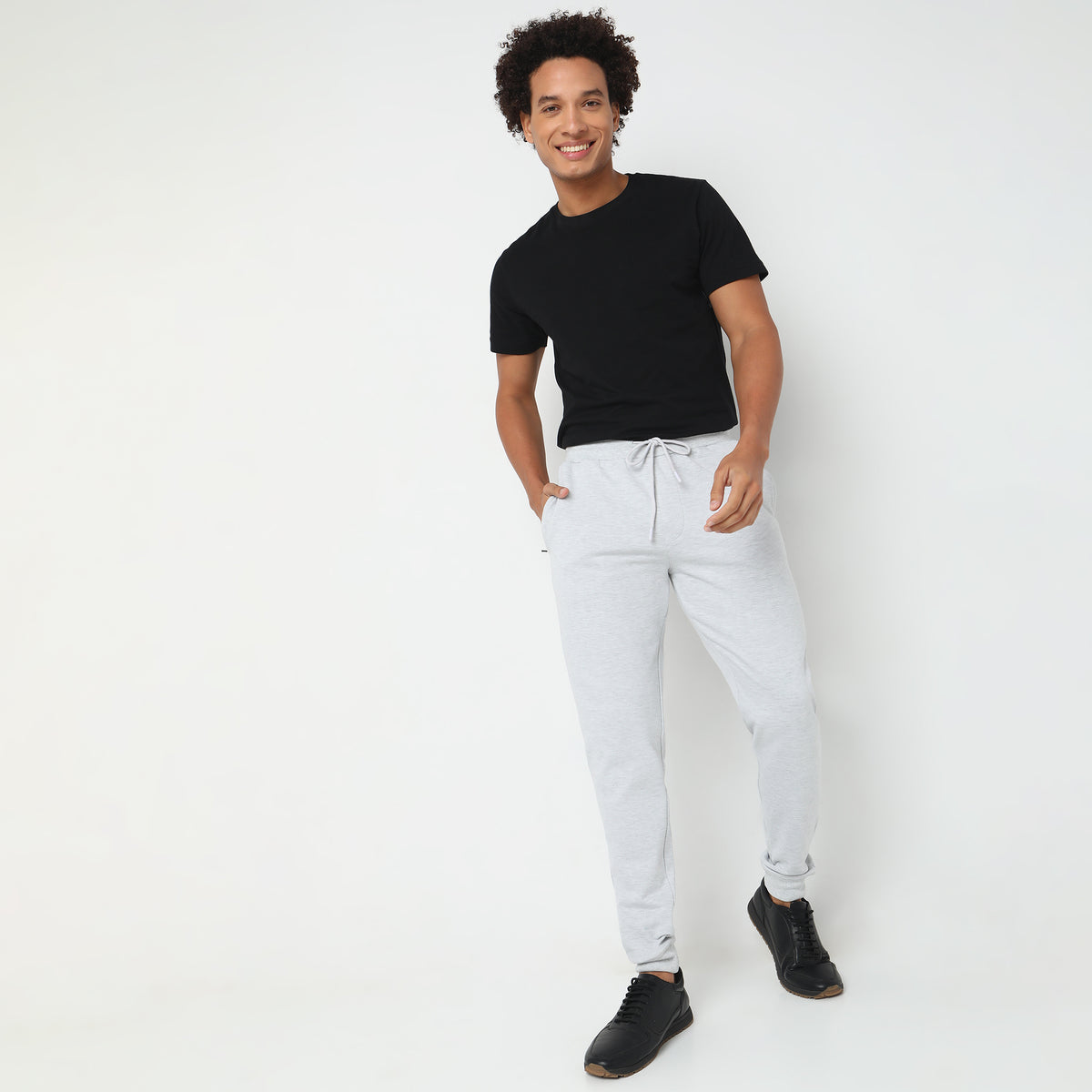 Regular Fit Solid Mid Rise Joggers