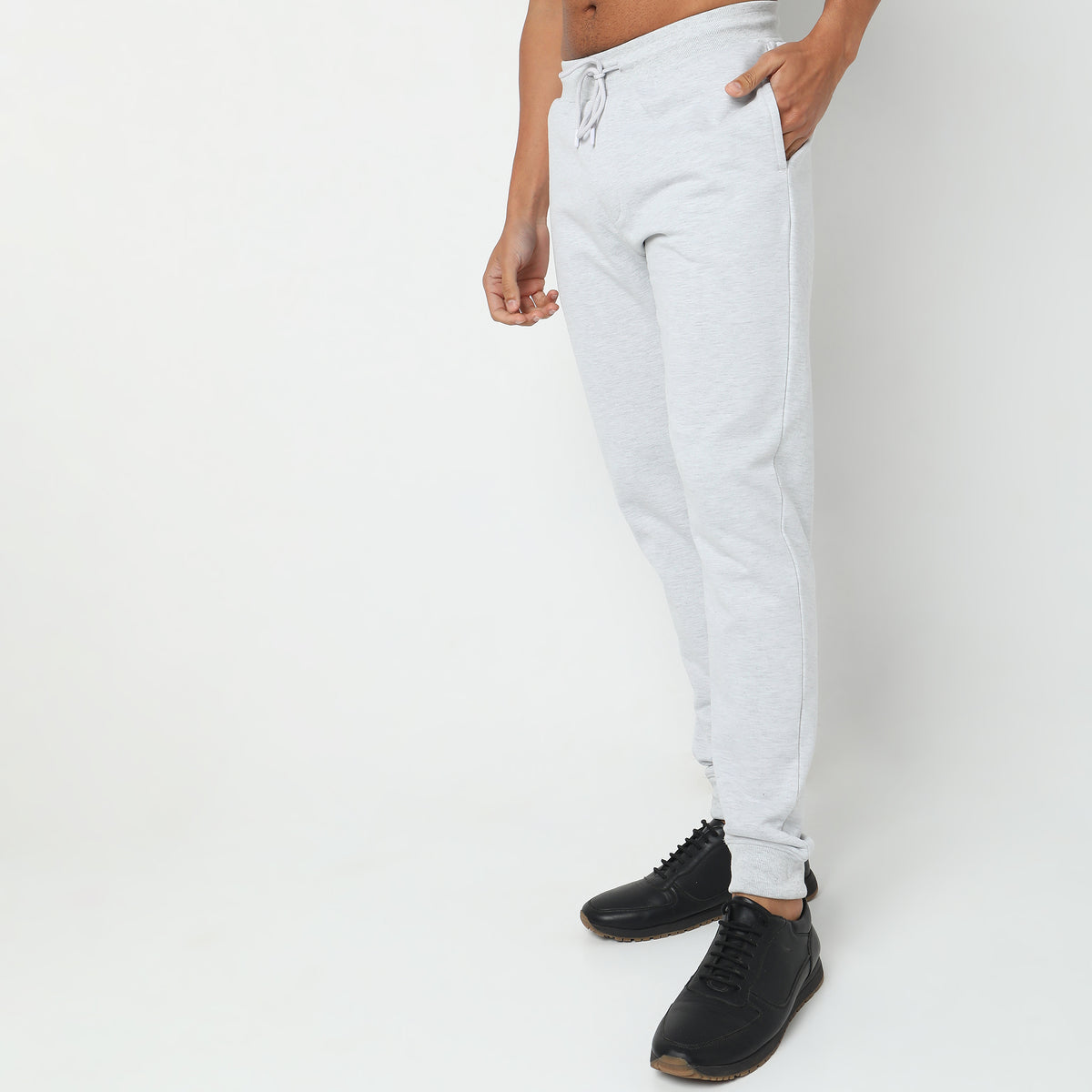 Regular Fit Solid Mid Rise Joggers