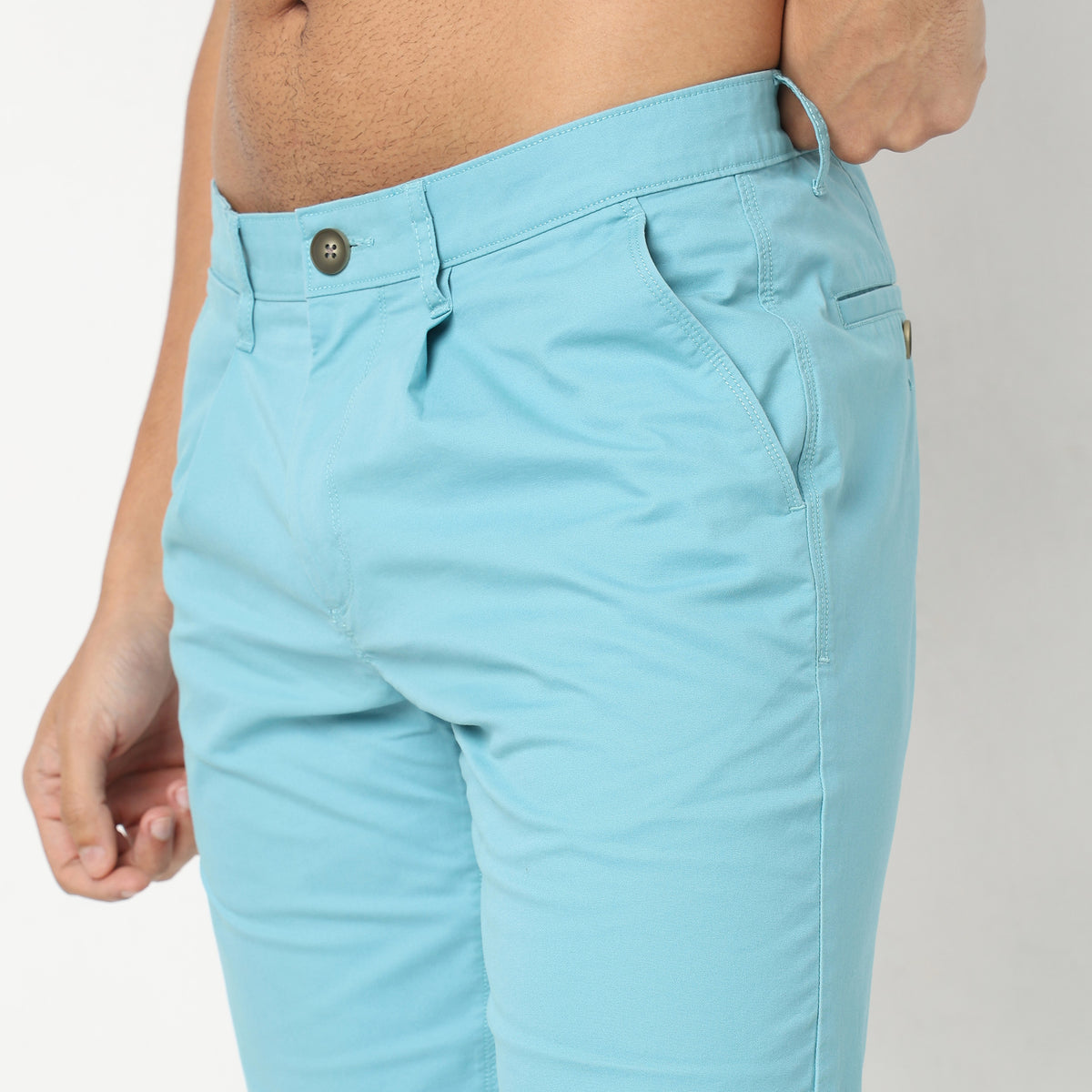 Regular Fit Solid Mid Rise Shorts