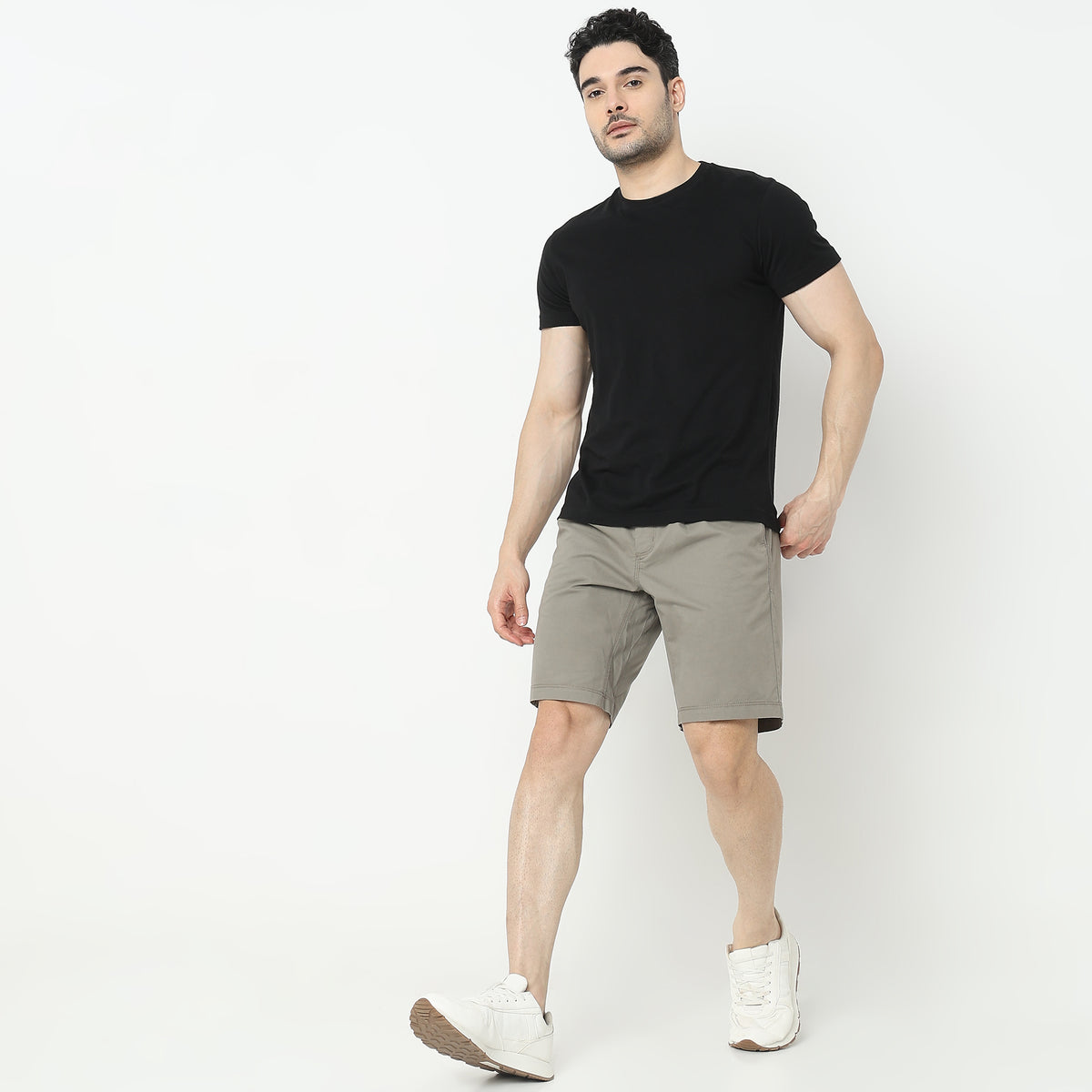 Regular Fit Solid Mid Rise Shorts