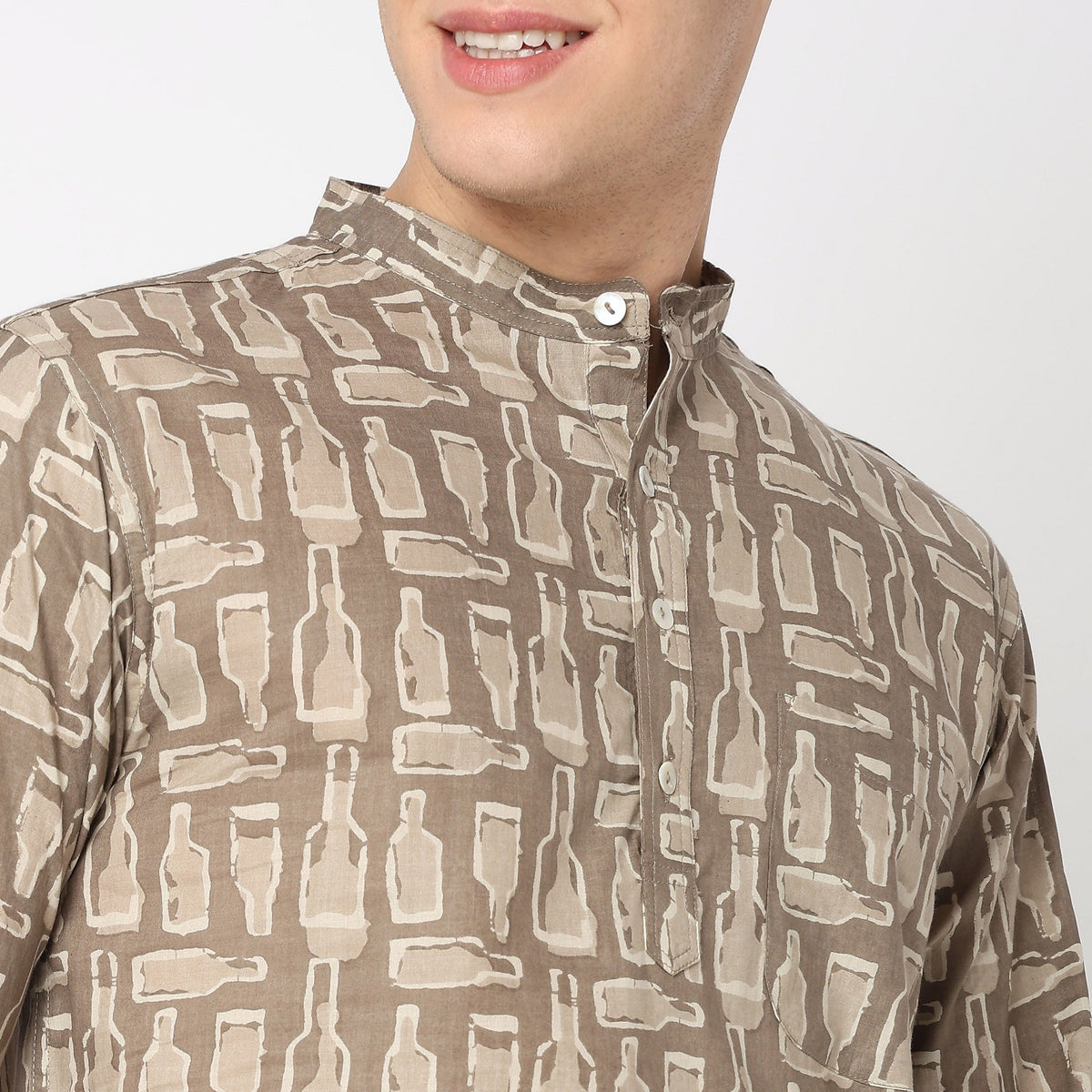 Men Wearing Regular Fit Printed Short Kurta