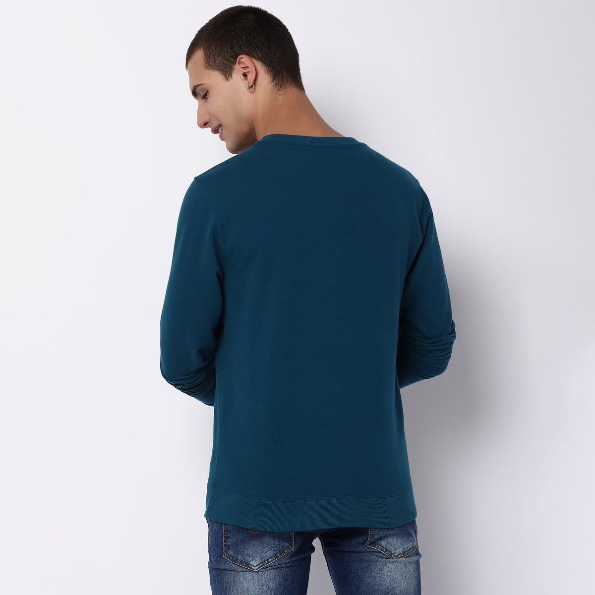 Men Wearing Regular Fit Solid T-Shirt